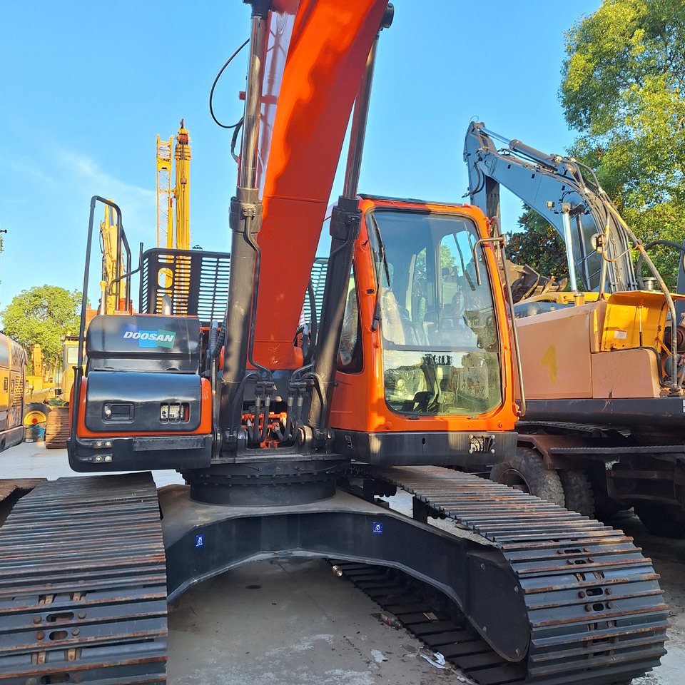 Doosan Dx225LC-9C Crawler Excavator - Excavadora de cadenas: foto 1 Doosan Dx225LC-9C Crawler Excavator - Excavadora de cadenas: foto 1