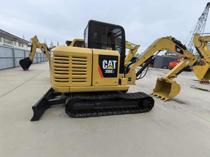 Hot sale Used Caterpillar mini excavator 306E2 Original Cat 306E2 305.5E2 excavators in good condition - Excavadora de cadenas: foto 4 Hot sale Used Caterpillar mini excavator 306E2 Original Cat 306E2 305.5E2 excavators in good condition - Excavadora de cadenas: foto 4