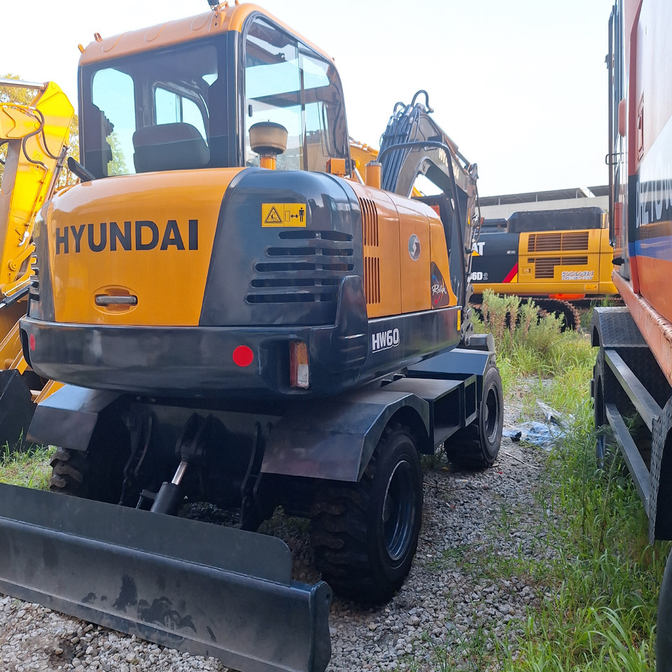 Hyundai HW60 excavator - Excavadora de ruedas: foto 5 Hyundai HW60 excavator - Excavadora de ruedas: foto 5