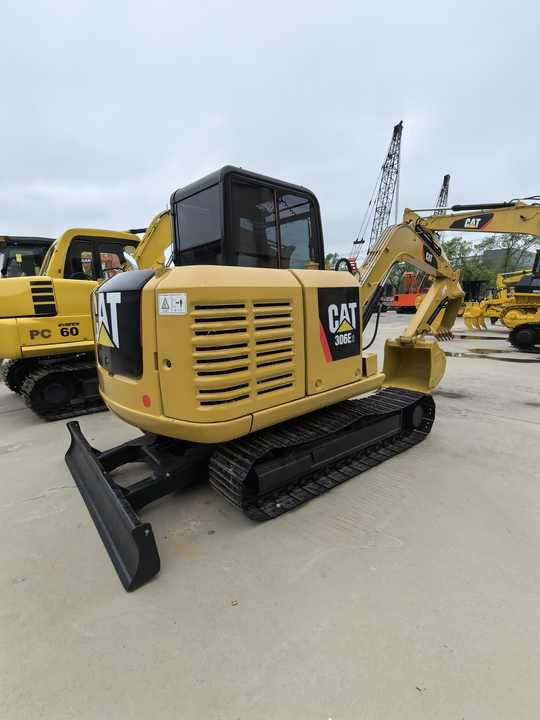 MINI Caterpillar Excavator SECOND HAND Excavator 305.5e2 Caterpillar Cat306e2 Small Hydraulic Excavator - Excavadora de cadenas: foto 4 MINI Caterpillar Excavator SECOND HAND Excavator 305.5e2 Caterpillar Cat306e2 Small Hydraulic Excavator - Excavadora de cadenas: foto 4