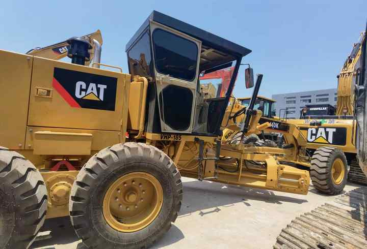 Made in Japan Motor grader used Caterpillar CAT 140k 140G 140K 12H on discount - Grader: foto 2 Made in Japan Motor grader used Caterpillar CAT 140k 140G 140K 12H on discount - Grader: foto 2