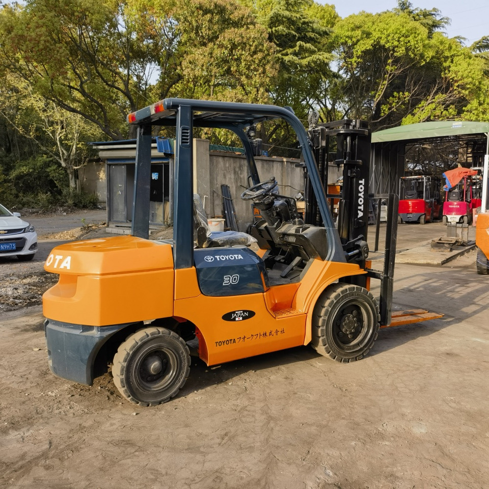 Toyota FD30 Forklift - Carretilla elevadora diésel: foto 4 Toyota FD30 Forklift - Carretilla elevadora diésel: foto 4