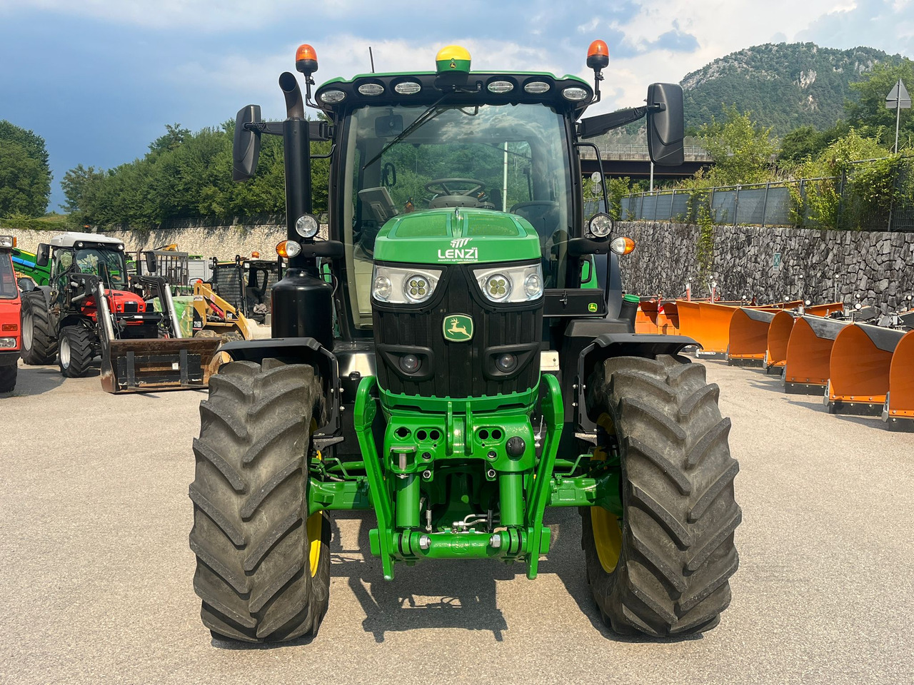 JOHN DEERE 6145 R - Tractor: foto 3 JOHN DEERE 6145 R - Tractor: foto 3