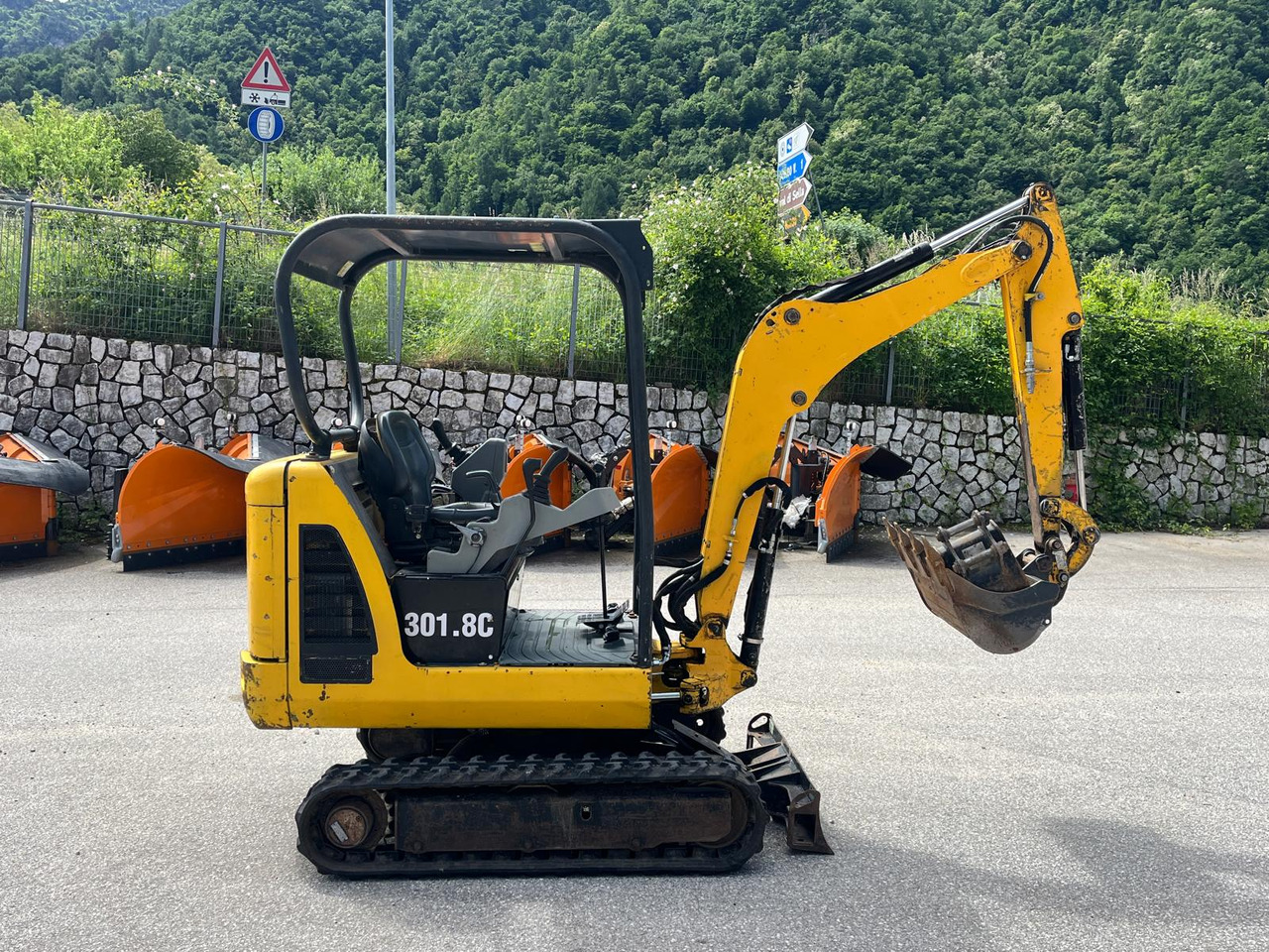 MINIESCAVATORE CAT 301.8 C - Miniexcavadora: foto 5 MINIESCAVATORE CAT 301.8 C - Miniexcavadora: foto 5