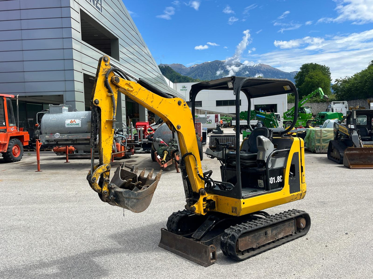 MINIESCAVATORE CAT 301.8 C - Miniexcavadora: foto 2 MINIESCAVATORE CAT 301.8 C - Miniexcavadora: foto 2