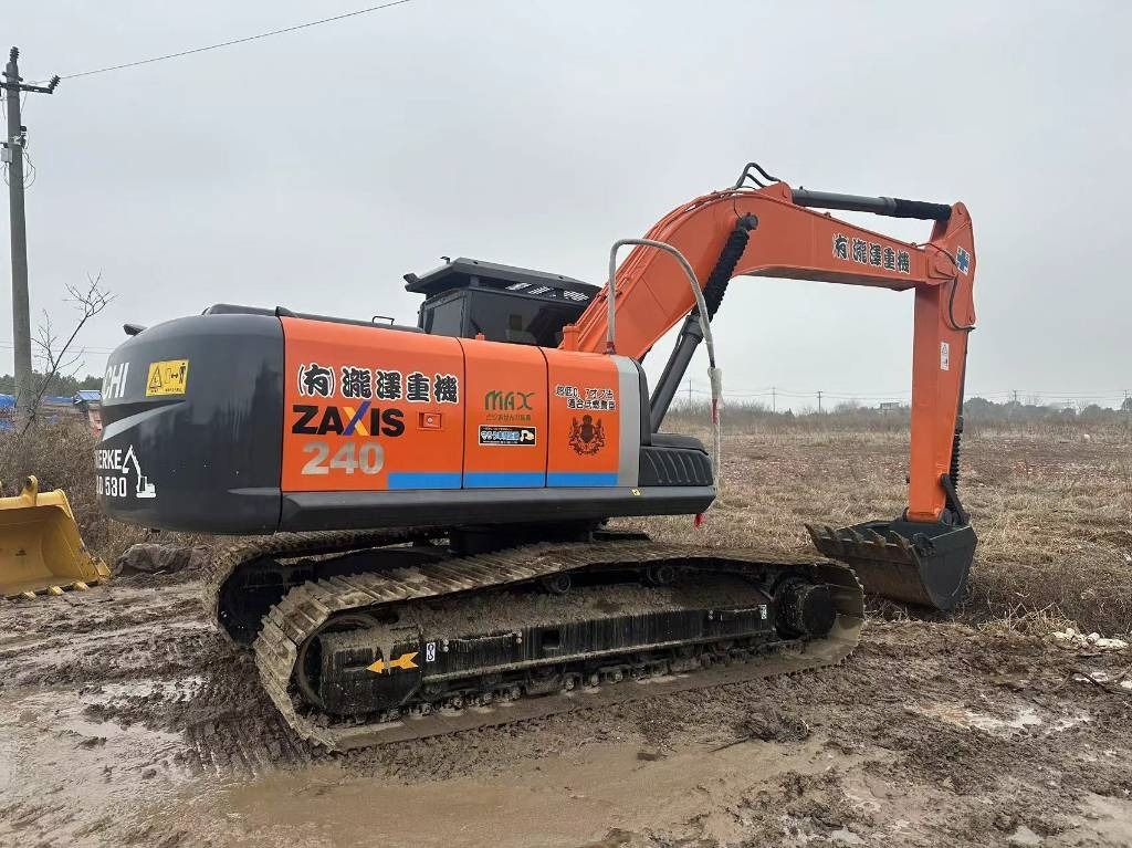 Hitachi ZX 240 - Excavadora de cadenas: foto 1 Hitachi ZX 240 - Excavadora de cadenas: foto 1