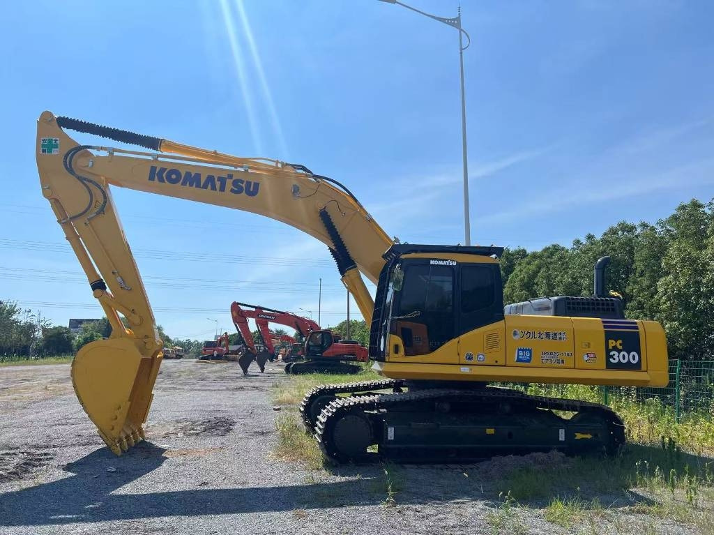 Komatsu PC 300 - Excavadora de cadenas: foto 1 Komatsu PC 300 - Excavadora de cadenas: foto 1