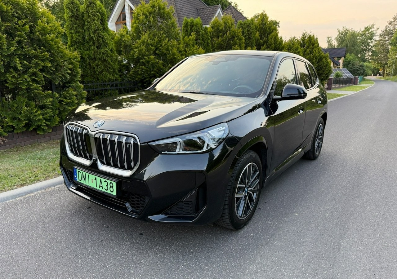 BMW X1 iX1 iX1 xDrive30 313KM M-Sport H/K Panorama AdaptiveLed Masaże Kam360 - SUV/ Todoterreno: foto 1 BMW X1 iX1 iX1 xDrive30 313KM M-Sport H/K Panorama AdaptiveLed Masaże Kam360 - SUV/ Todoterreno: foto 1