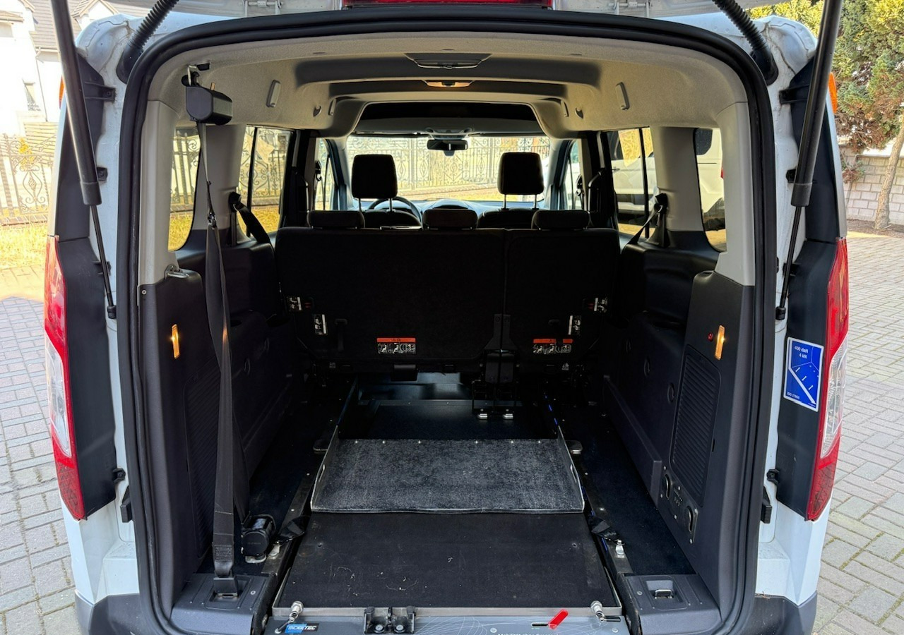 Ford Transit Connect Ford Connect dla niepełnosprawnych Rampa Inwalida 2019 - Coche: foto 4 Ford Transit Connect Ford Connect dla niepełnosprawnych Rampa Inwalida 2019 - Coche: foto 4