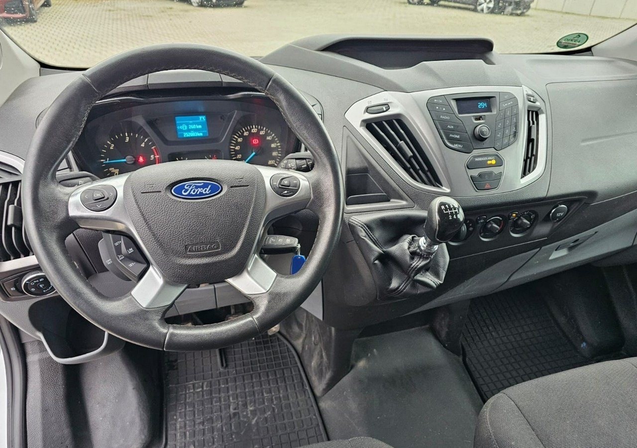 Ford Transit Transit Custom Ford Transit Custom 2.2-125KM Klima 2015 - Furgón: foto 5 Ford Transit Transit Custom Ford Transit Custom 2.2-125KM Klima 2015 - Furgón: foto 5