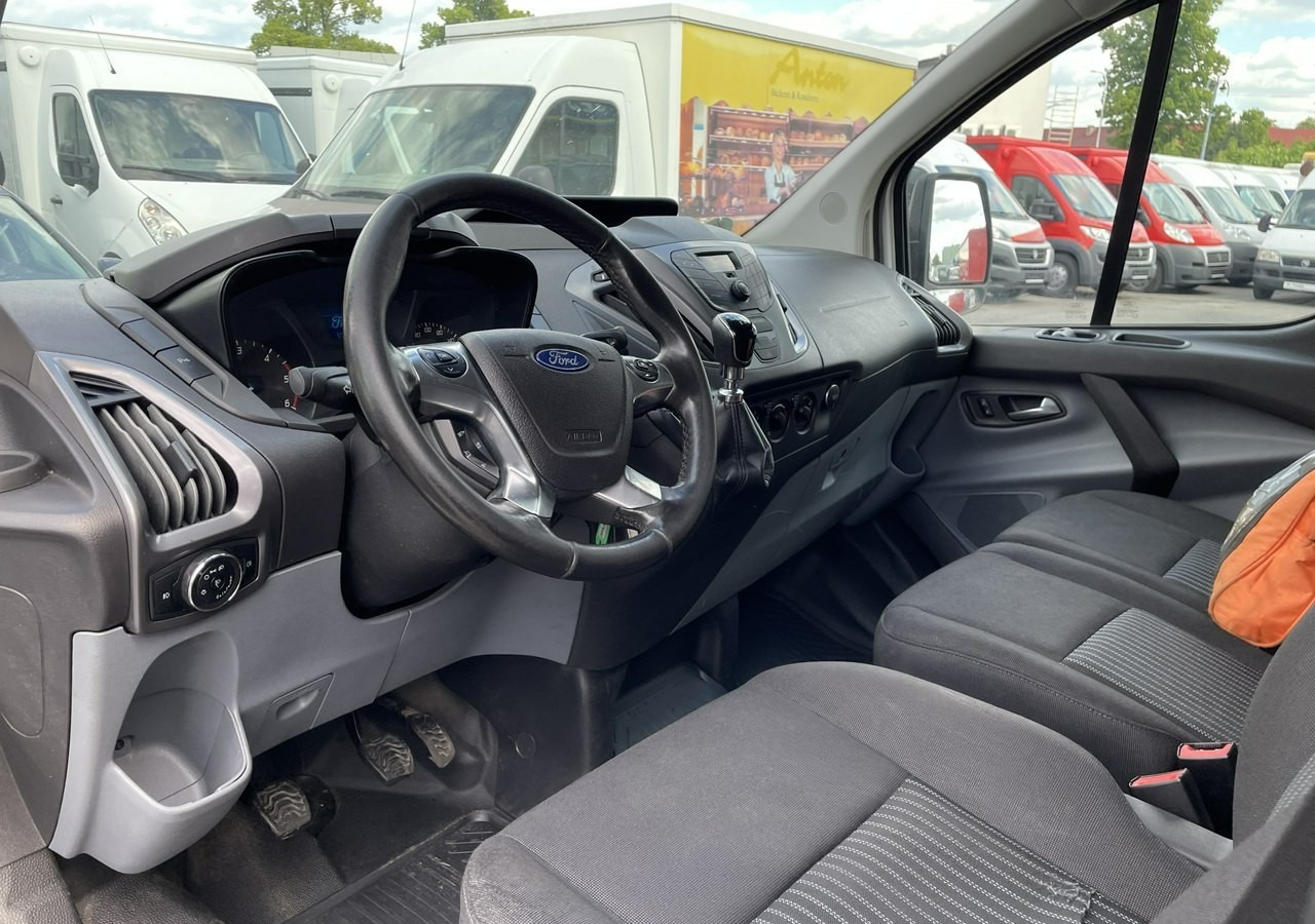 Ford Transit Transit Custom Transit Custom 2.0 Klima 153tkm Model 2018 - Furgón: foto 2 Ford Transit Transit Custom Transit Custom 2.0 Klima 153tkm Model 2018 - Furgón: foto 2