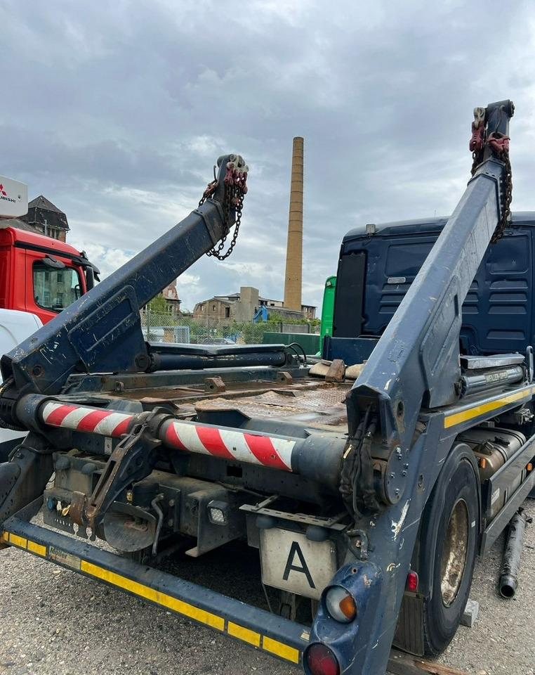 MAN Inny MAN Man TGX 18.400 Bramowiec hakowiec Meiler Model 2012 - Camión portacontenedor de cadenas: foto 3 MAN Inny MAN Man TGX 18.400 Bramowiec hakowiec Meiler Model 2012 - Camión portacontenedor de cadenas: foto 3