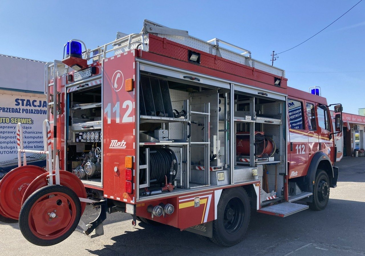Mercedes-Benz Inny Mercedes-Benz Mercedes 1224 Straż Pożarna Gaśnicza 4X4 Metz 97 - Camión de bomberos: foto 3 Mercedes-Benz Inny Mercedes-Benz Mercedes 1224 Straż Pożarna Gaśnicza 4X4 Metz 97 - Camión de bomberos: foto 3