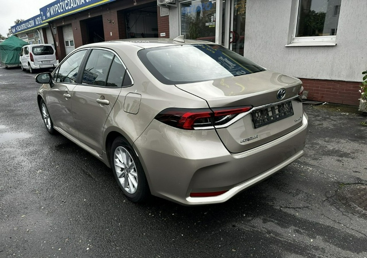 Toyota Corolla XII Corolla Sedan 1.8 Hybrid 98KM Comfort Salon PL 2022 - Sedan: foto 3 Toyota Corolla XII Corolla Sedan 1.8 Hybrid 98KM Comfort Salon PL 2022 - Sedan: foto 3
