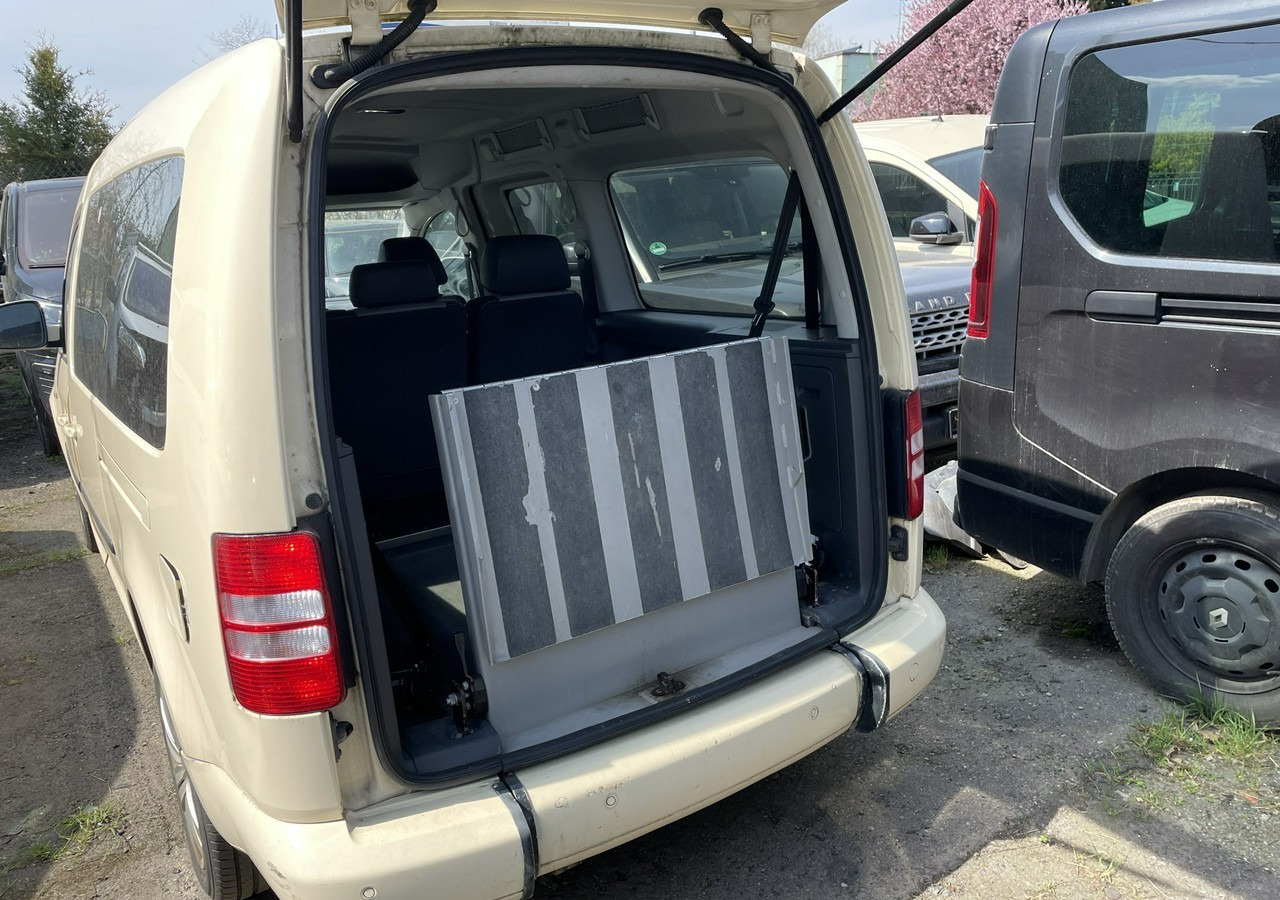 Volkswagen Caddy III Caddy do przewozu Niepełnosprawnych inwalida rampa 2015 - Coche: foto 2 Volkswagen Caddy III Caddy do przewozu Niepełnosprawnych inwalida rampa 2015 - Coche: foto 2