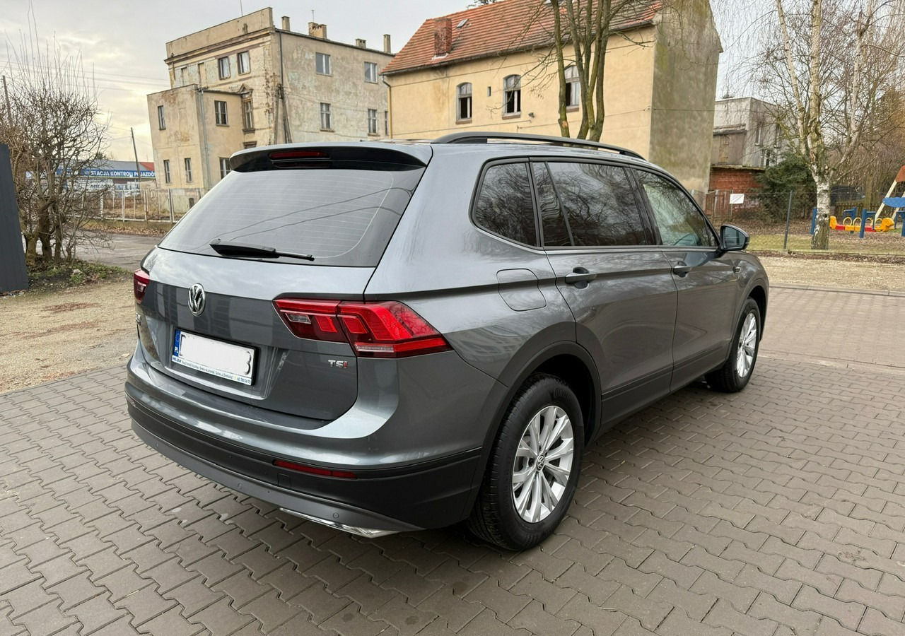 Volkswagen Tiguan II 1,4TSI 150KM 65tyśkm 7osobowy Comfort Tempomat ACC Klima Alu 2018 - Coche: foto 4 Volkswagen Tiguan II 1,4TSI 150KM 65tyśkm 7osobowy Comfort Tempomat ACC Klima Alu 2018 - Coche: foto 4