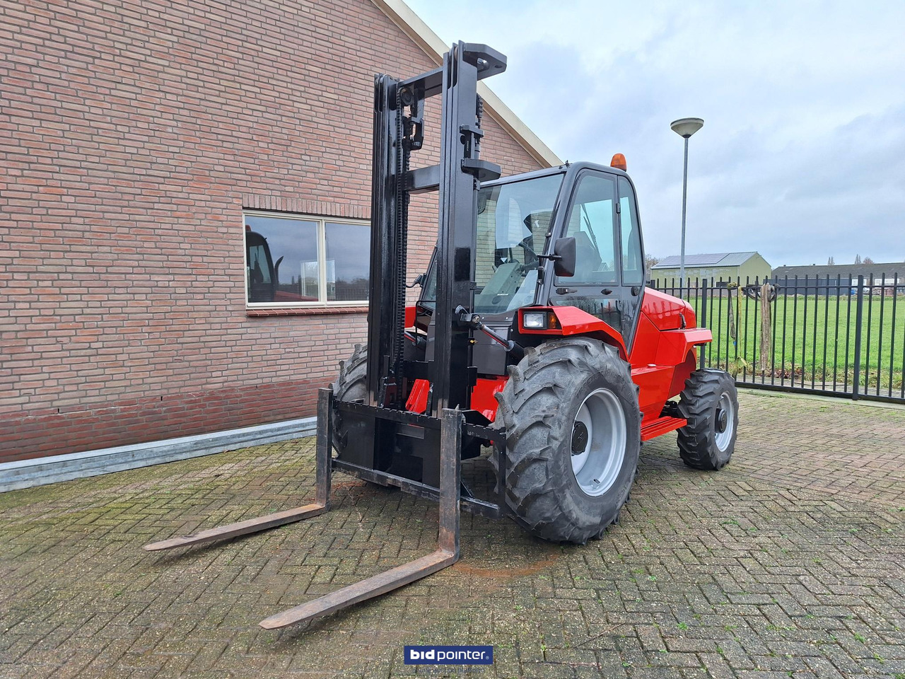 Manitou 30-4 4x4 - Carretilla elevadora diésel: foto 1 Manitou 30-4 4x4 - Carretilla elevadora diésel: foto 1