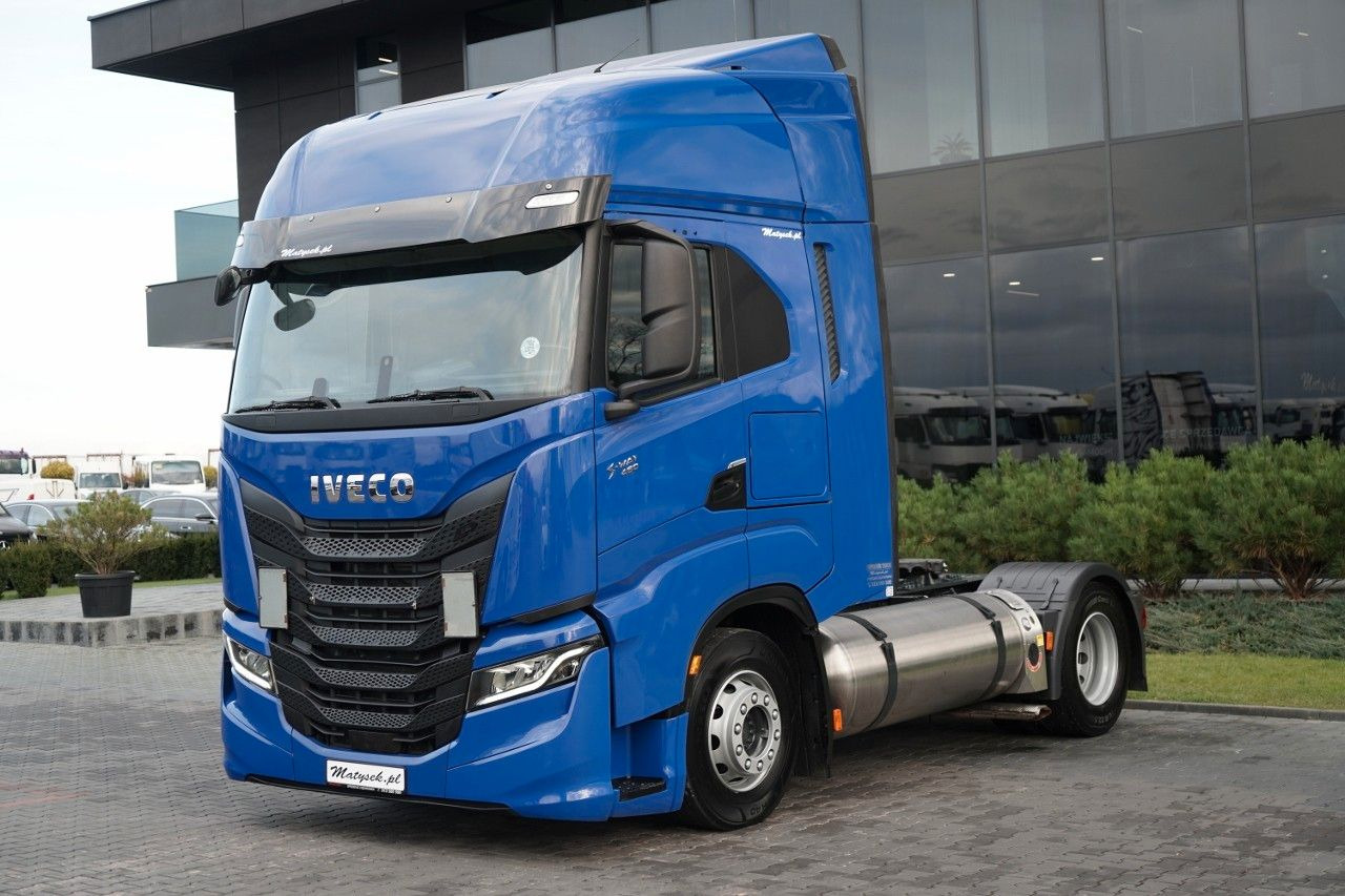 Iveco S-WAY / 460 / RETARDER / LNG / - Cabeza tractora: foto 2 Iveco S-WAY / 460 / RETARDER / LNG / - Cabeza tractora: foto 2