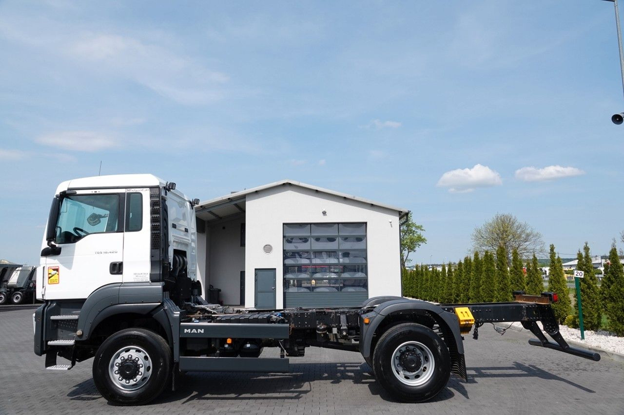MAN TGS 18.420 / 4X4 / RAMA DŁ. 5,6 M / NAVI / DO Z - Cabeza tractora: foto 2 MAN TGS 18.420 / 4X4 / RAMA DŁ. 5,6 M / NAVI / DO Z - Cabeza tractora: foto 2