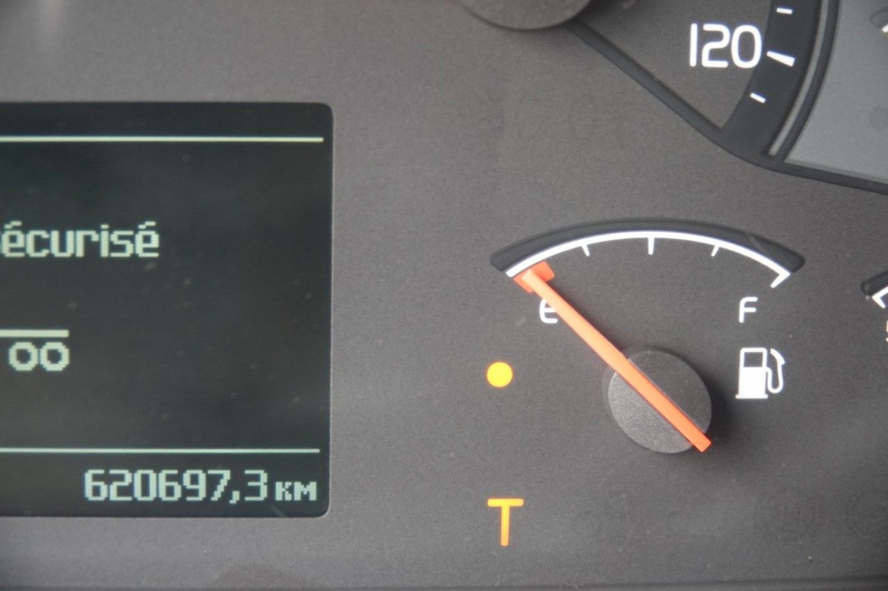 Cabeza tractora Volvo FM 450 / ADR / HYDRAULIKA / WAGA: 6900KG / EURO: foto 19 Cabeza tractora Volvo FM 450 / ADR / HYDRAULIKA / WAGA: 6900KG / EURO: foto 19