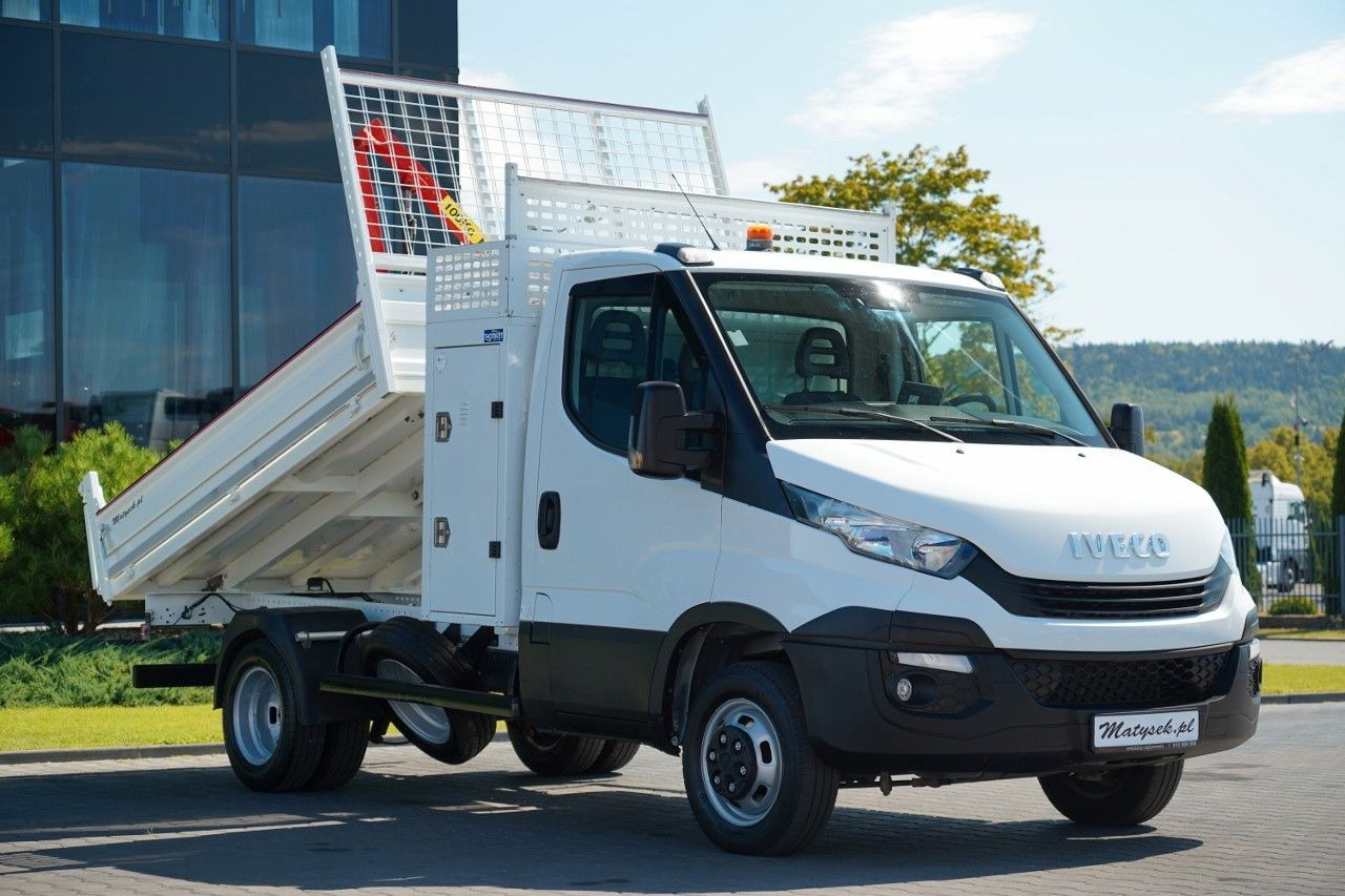 Iveco 35-180 / WYWROTKA TYLNOZSYPOWA ALUMINIOWA / MANU - Furgoneta basculante: foto 1 Iveco 35-180 / WYWROTKA TYLNOZSYPOWA ALUMINIOWA / MANU - Furgoneta basculante: foto 1
