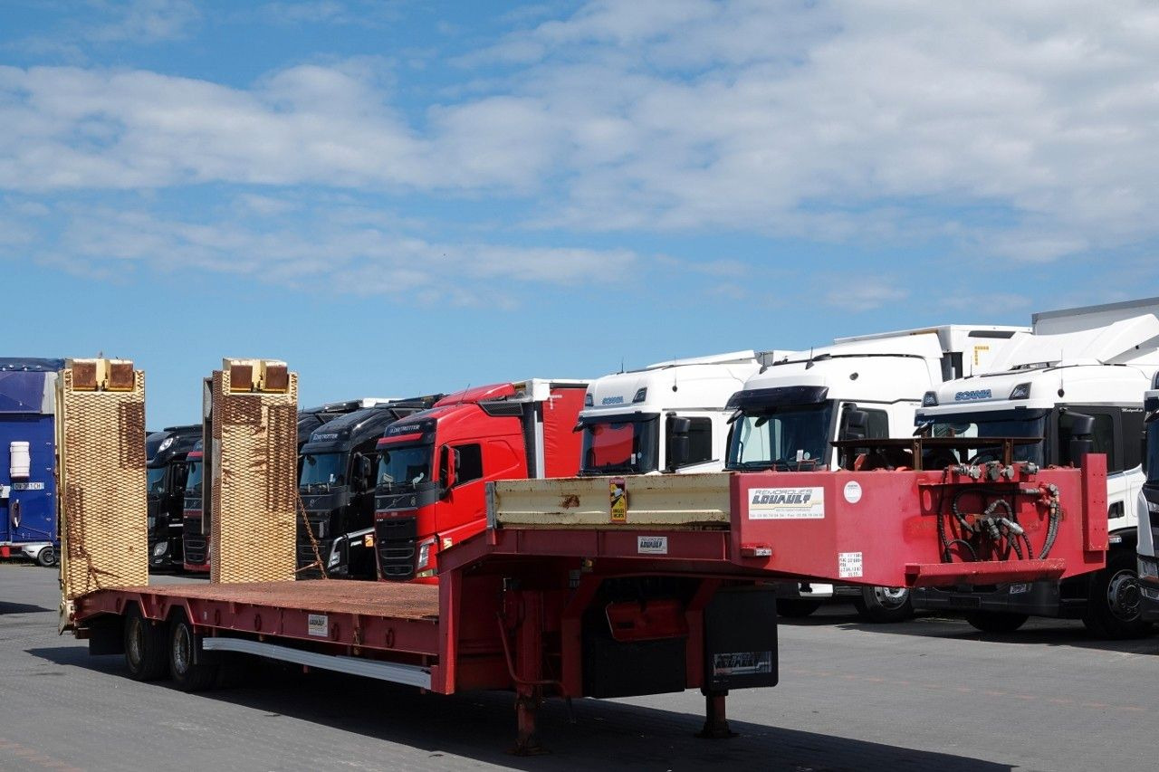 LAWETA NISKOPODWOZIOWA / NAJAZDY HYDRAULICZNE / - Semirremolque góndola rebajadas: foto 1 LAWETA NISKOPODWOZIOWA / NAJAZDY HYDRAULICZNE / - Semirremolque góndola rebajadas: foto 1