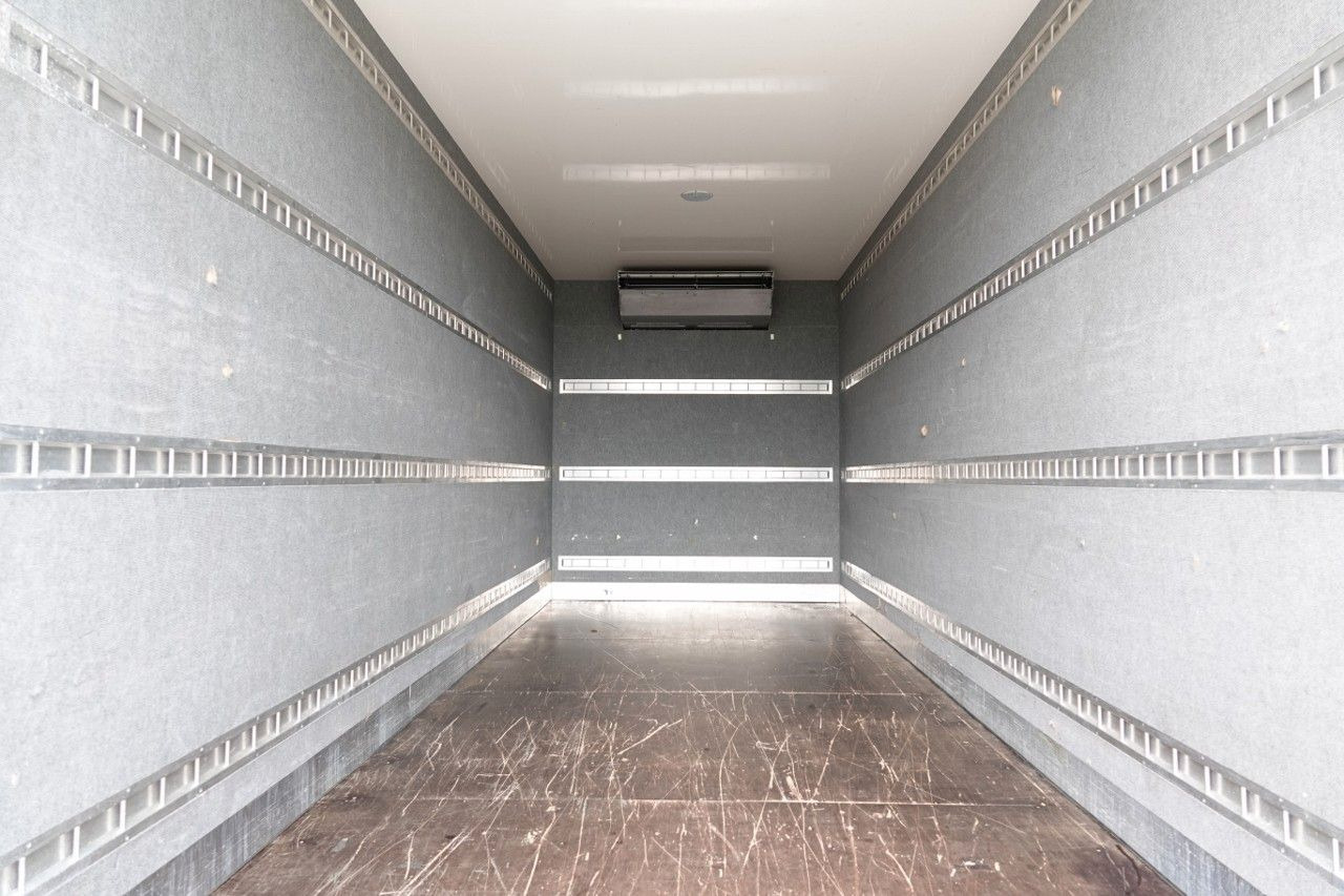 Camión frigorífico MAN TGM 12.290 / 4x2 / CHŁODNIA 6,5 M / AGREGAT: foto 9