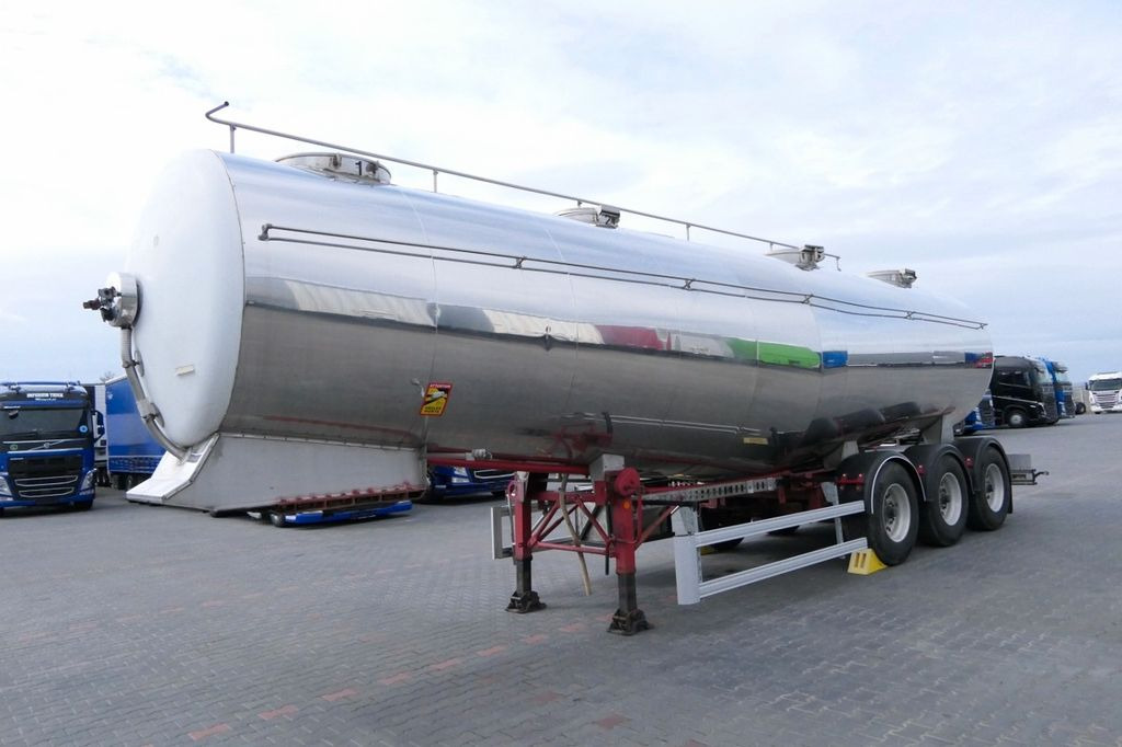 Menci ETA / FOOD LIQUID TANK TRAILER/32000 L/ 4 CHAMBE - Semirremolque cisterna: foto 2 Menci ETA / FOOD LIQUID TANK TRAILER/32000 L/ 4 CHAMBE - Semirremolque cisterna: foto 2