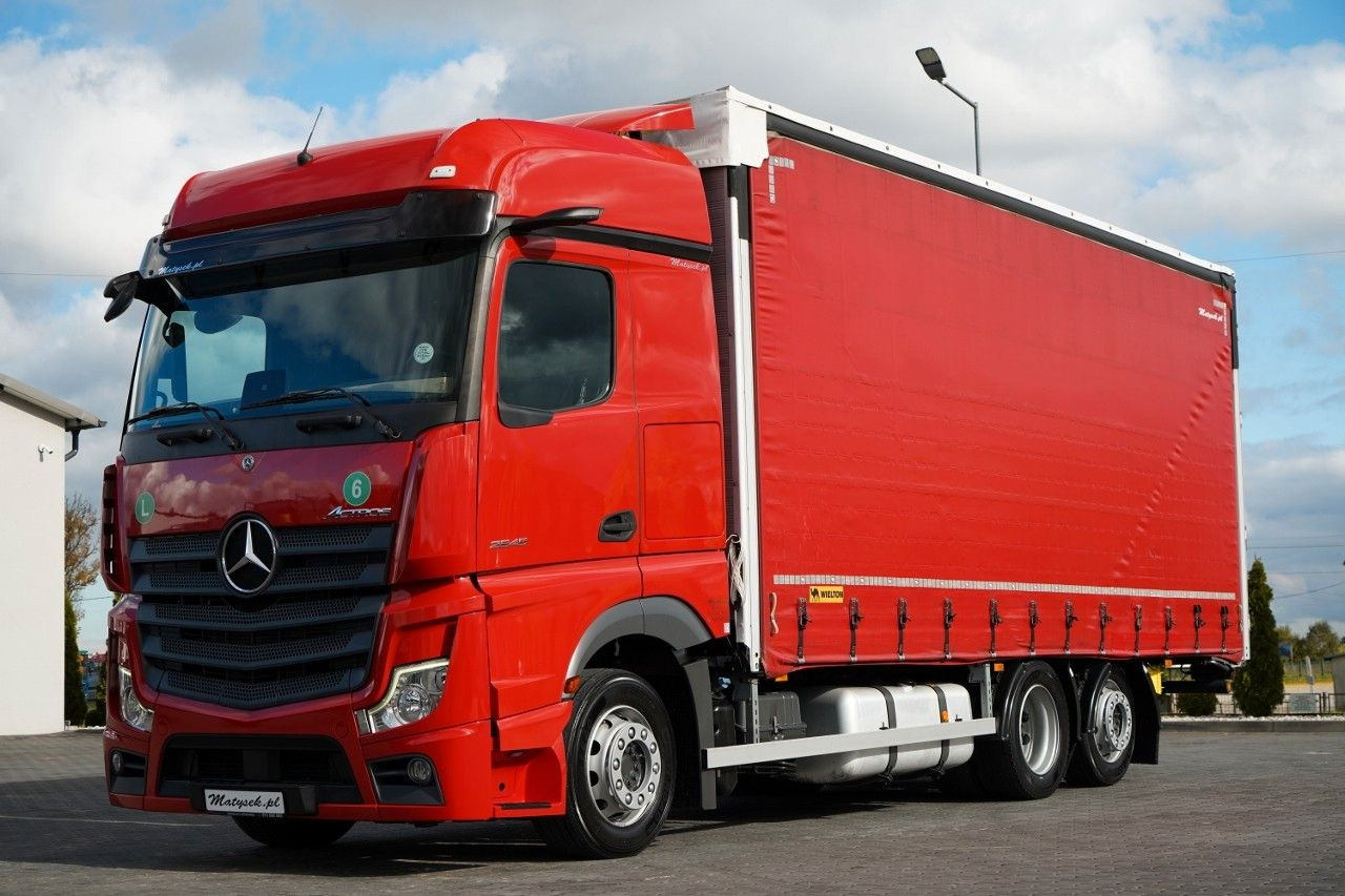 Mercedes-Benz ACTROS 2545 / SOLÓWKA  / 6x2 / OŚ PODNOSZONA / B - Camión lona: foto 1 Mercedes-Benz ACTROS 2545 / SOLÓWKA  / 6x2 / OŚ PODNOSZONA / B - Camión lona: foto 1