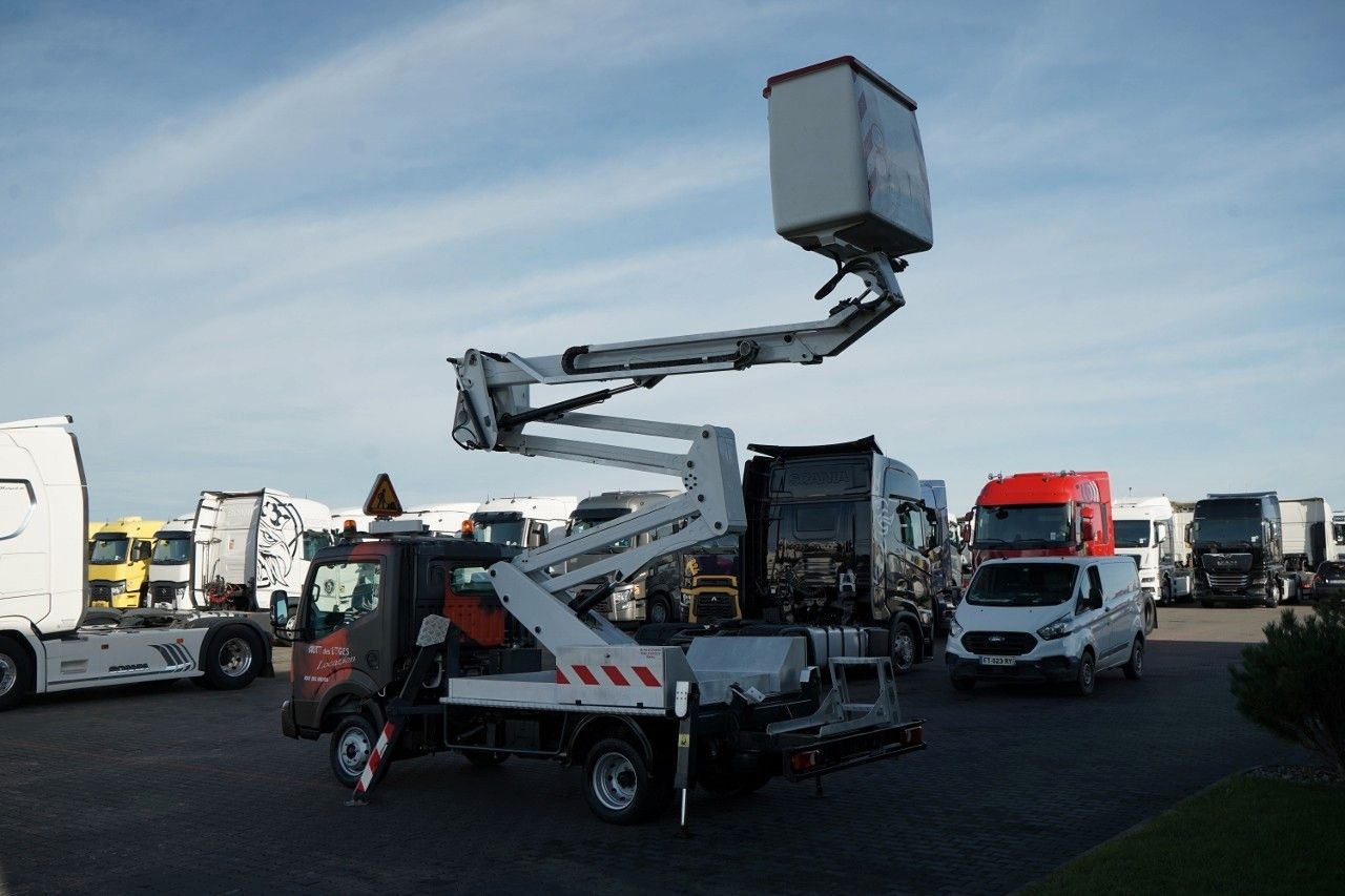 Nissan CABSTAR / ZWYŻKA 16,3 METRÓW / BLIŹNIAK / UDŹWIG - Camión con plataforma elevadora: foto 4 Nissan CABSTAR / ZWYŻKA 16,3 METRÓW / BLIŹNIAK / UDŹWIG - Camión con plataforma elevadora: foto 4