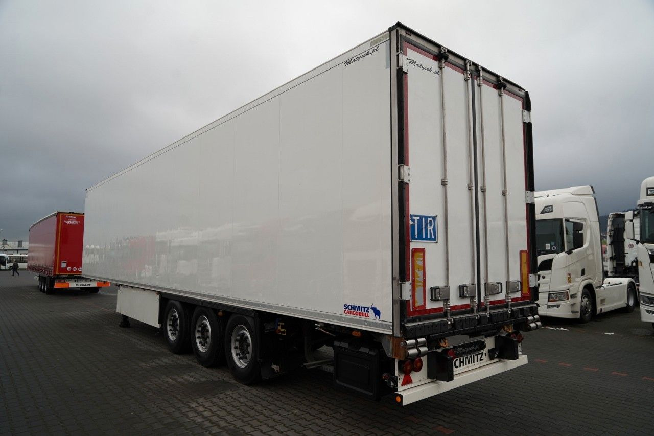 Schmitz Cargobull CHŁODNIA / THERMO KING / HAKÓWKA / OŚ PODNOSZO - Semirremolque frigorífico: foto 3 Schmitz Cargobull CHŁODNIA / THERMO KING / HAKÓWKA / OŚ PODNOSZO - Semirremolque frigorífico: foto 3