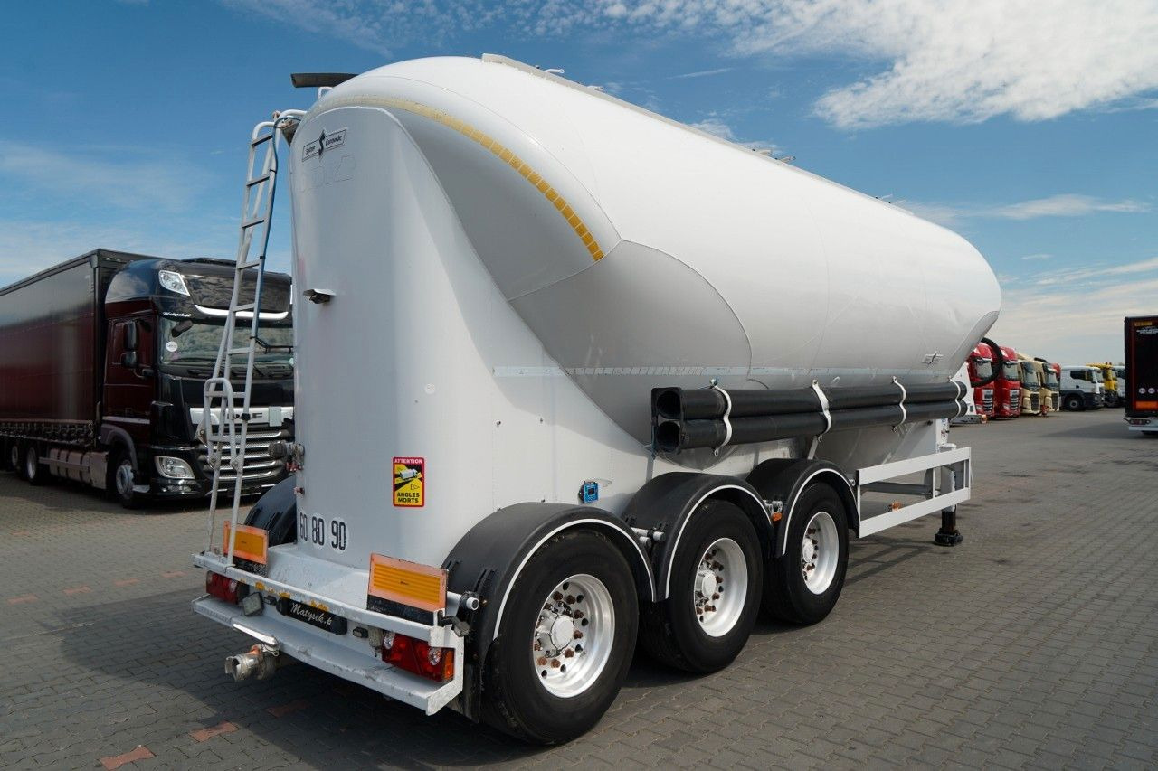 Spitzer CEMENTONACZEPA / 37 000 L / SILOS / 3 KOMORY - Semirremolque silo: foto 5 Spitzer CEMENTONACZEPA / 37 000 L / SILOS / 3 KOMORY - Semirremolque silo: foto 5