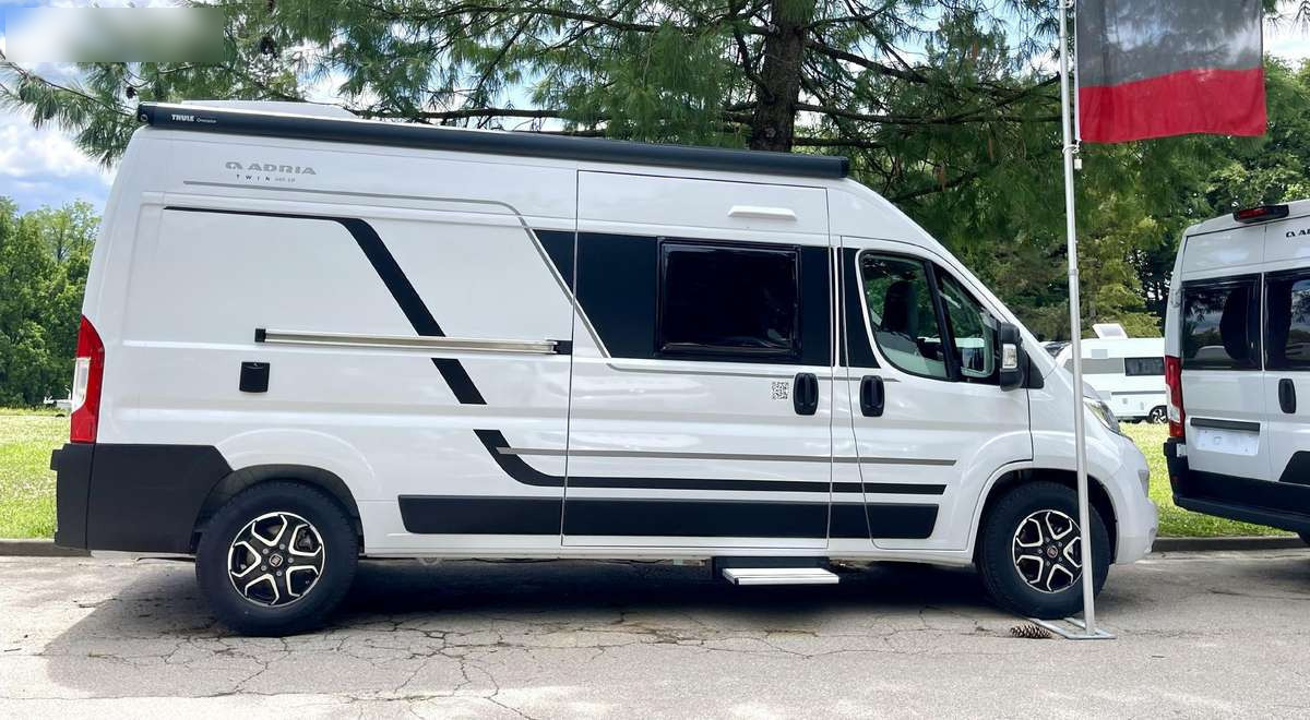 Adria Twin 600 SP Family - Cámper: foto 1 Adria Twin 600 SP Family - Cámper: foto 1