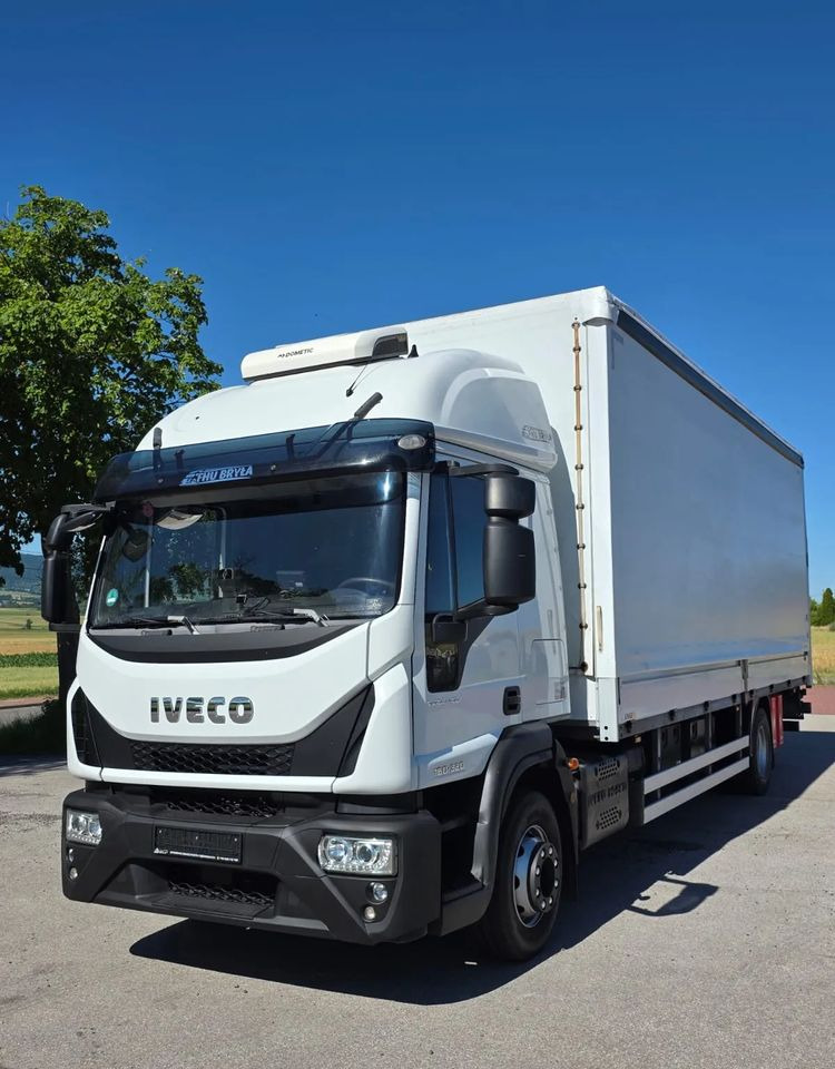 Iveco EUROCARGO 160E320/FIRANKA/WINDA/AUTOMAT/NISKI PRZEBIEG/E6/SPROWADZONY/PIERWSZY WŁAŚCICIEL - Camión lona: foto 1 Iveco EUROCARGO 160E320/FIRANKA/WINDA/AUTOMAT/NISKI PRZEBIEG/E6/SPROWADZONY/PIERWSZY WŁAŚCICIEL - Camión lona: foto 1
