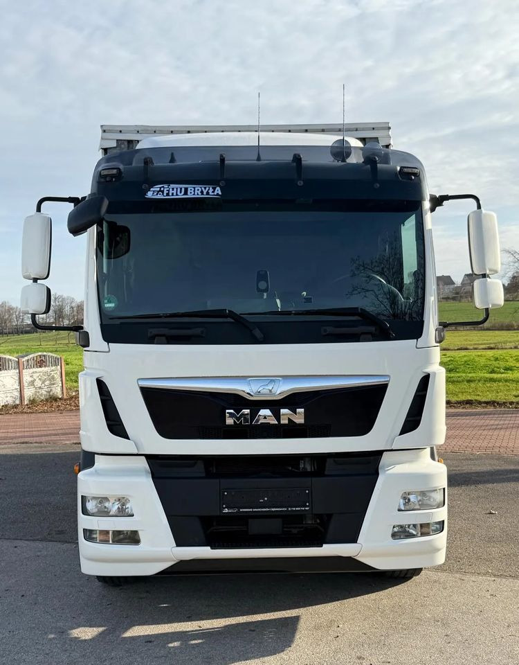 MAN TGM 15.290 / FIRANKA / 2016R / KLIMA POSTOJOWA /SPROWADZONY/ 8T ŁADOWNOŚĆ / 17 PALET / E6 / WINDA / - Camión lona: foto 3 MAN TGM 15.290 / FIRANKA / 2016R / KLIMA POSTOJOWA /SPROWADZONY/ 8T ŁADOWNOŚĆ / 17 PALET / E6 / WINDA / - Camión lona: foto 3