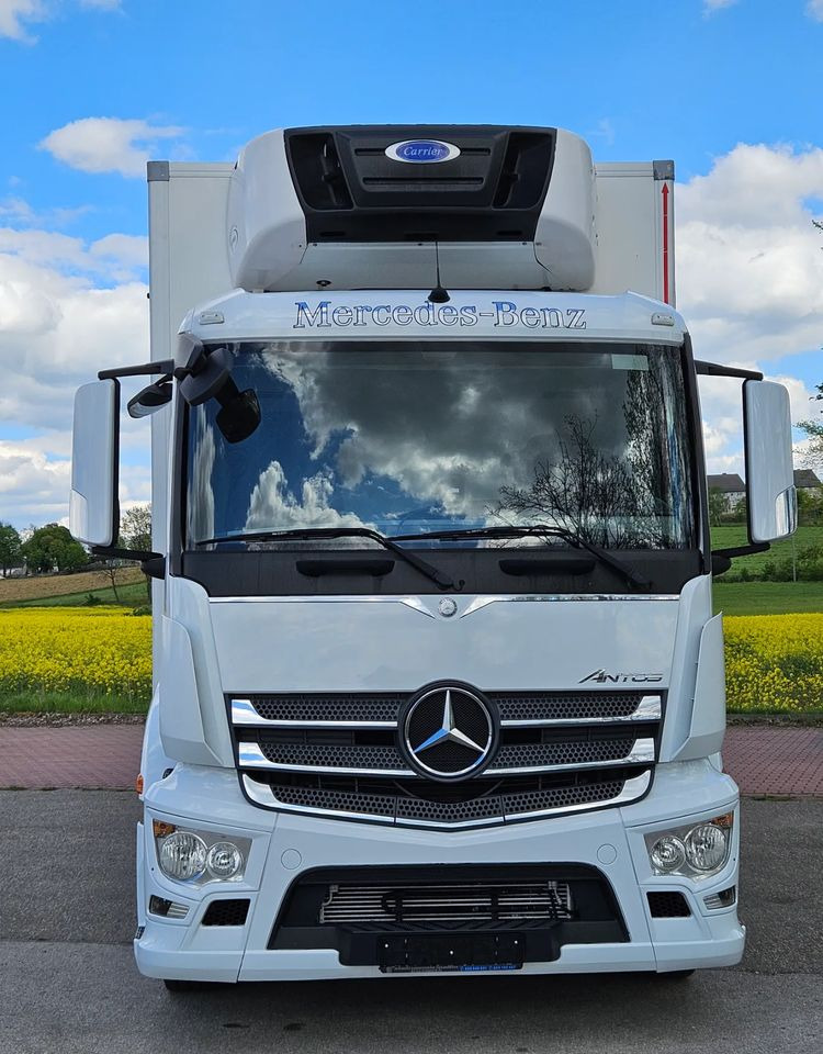 Mercedes-Benz ANTOS 1827/ACTROS/AXOR/CHŁODNIA/IZOTERMA/AGREGAT/WINDA/SUPER STAN/EURO6/SPROWADZONY - Camión frigorífico: foto 3 Mercedes-Benz ANTOS 1827/ACTROS/AXOR/CHŁODNIA/IZOTERMA/AGREGAT/WINDA/SUPER STAN/EURO6/SPROWADZONY - Camión frigorífico: foto 3