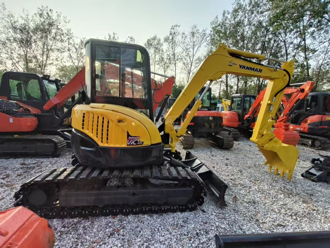YANMAR VIO45 - Miniexcavadora: foto 1 YANMAR VIO45 - Miniexcavadora: foto 1