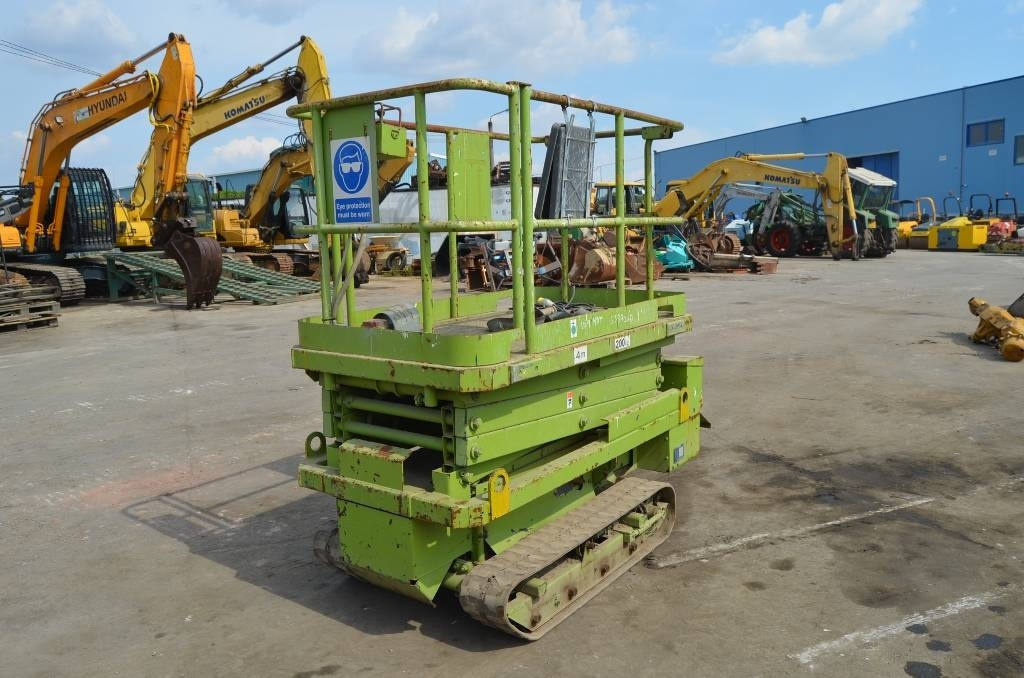 Aichi RV 041 - Plataforma de tijeras: foto 2 Aichi RV 041 - Plataforma de tijeras: foto 2