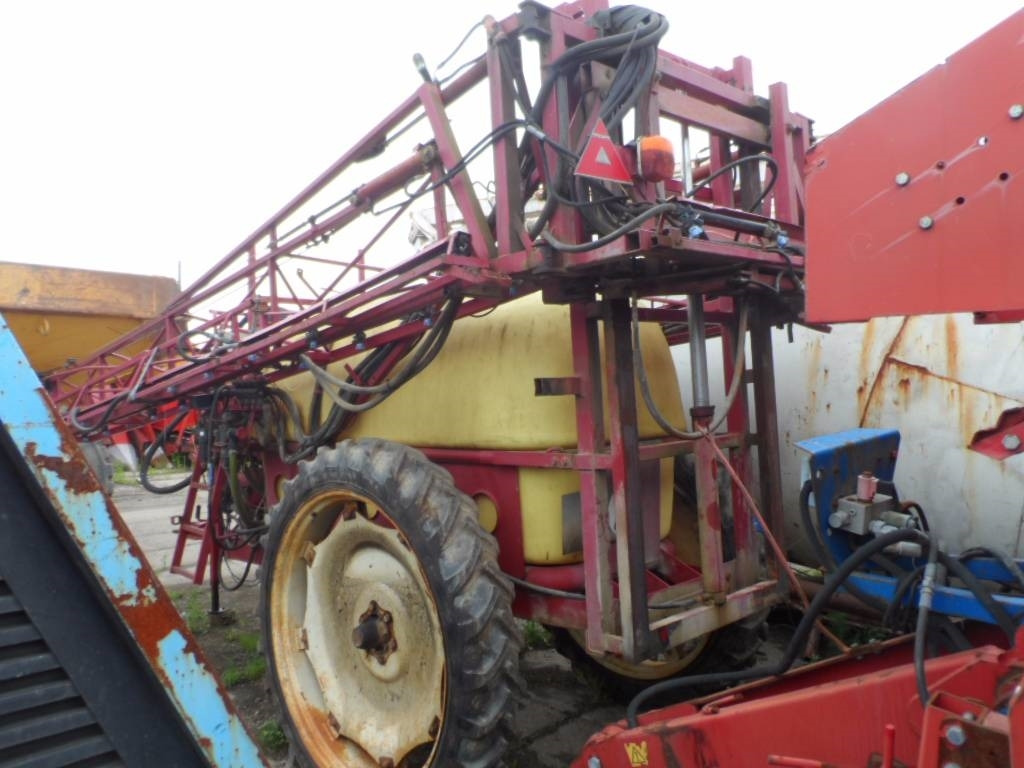 Hardi TZ2500 - Pulverizador arrastrado: foto 3 Hardi TZ2500 - Pulverizador arrastrado: foto 3