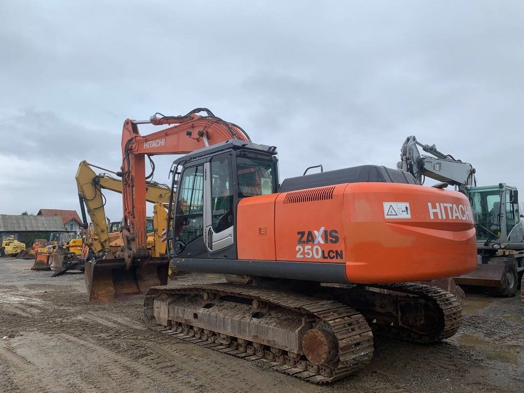 Hitachi ZX 250 LC N-3 - Excavadora de cadenas: foto 3 Hitachi ZX 250 LC N-3 - Excavadora de cadenas: foto 3
