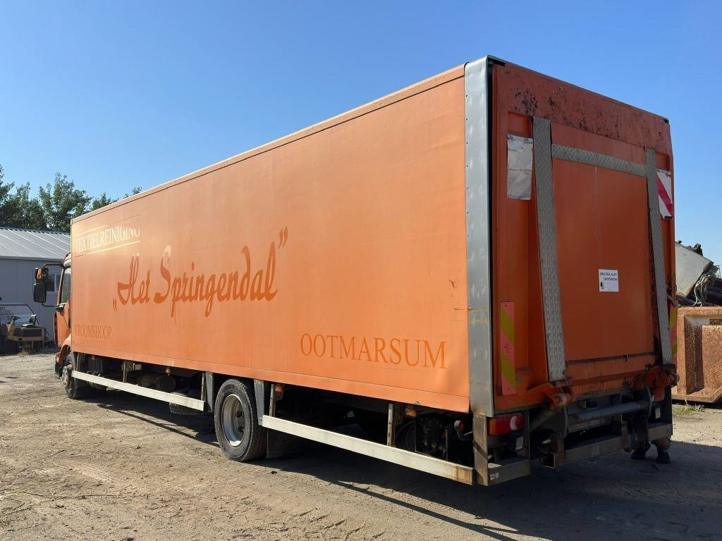 Renault Midlum 220 DCI - Camión caja cerrada: foto 2 Renault Midlum 220 DCI - Camión caja cerrada: foto 2