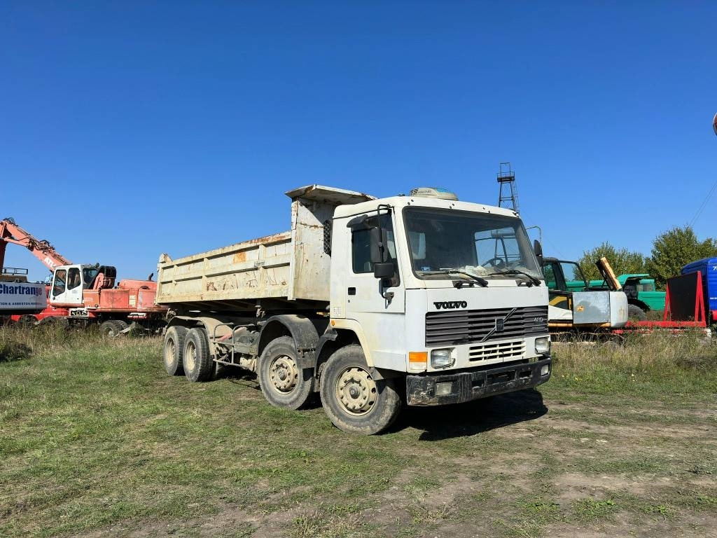 Volvo FL 10 - Camión volquete: foto 4 Volvo FL 10 - Camión volquete: foto 4