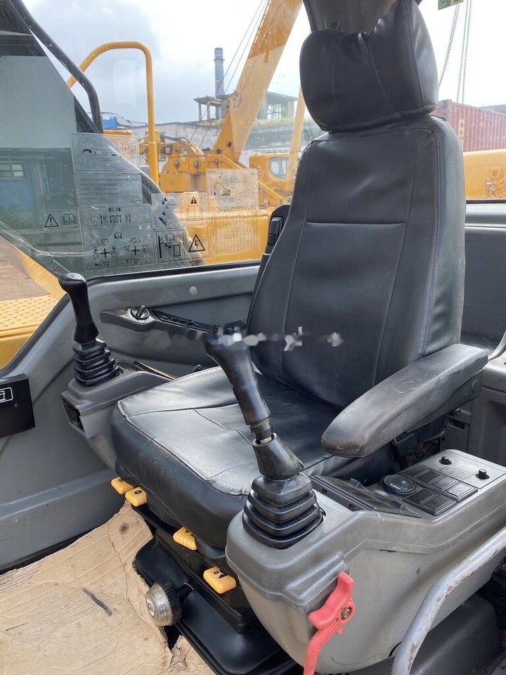 Volvo EC210BLC - Excavadora de cadenas: foto 1 Volvo EC210BLC - Excavadora de cadenas: foto 1