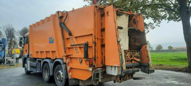MAN 26.320 Müllwagen Faun Variopress - Camión de basura: foto 4 MAN 26.320 Müllwagen Faun Variopress - Camión de basura: foto 4