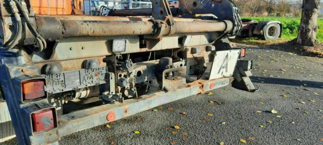 Camión portacontenedor de cadenas Mercedes-Benz 818D Absetzkipper/Meiller Euro:4 1-Hand: foto 6 Camión portacontenedor de cadenas Mercedes-Benz 818D Absetzkipper/Meiller Euro:4 1-Hand: foto 6