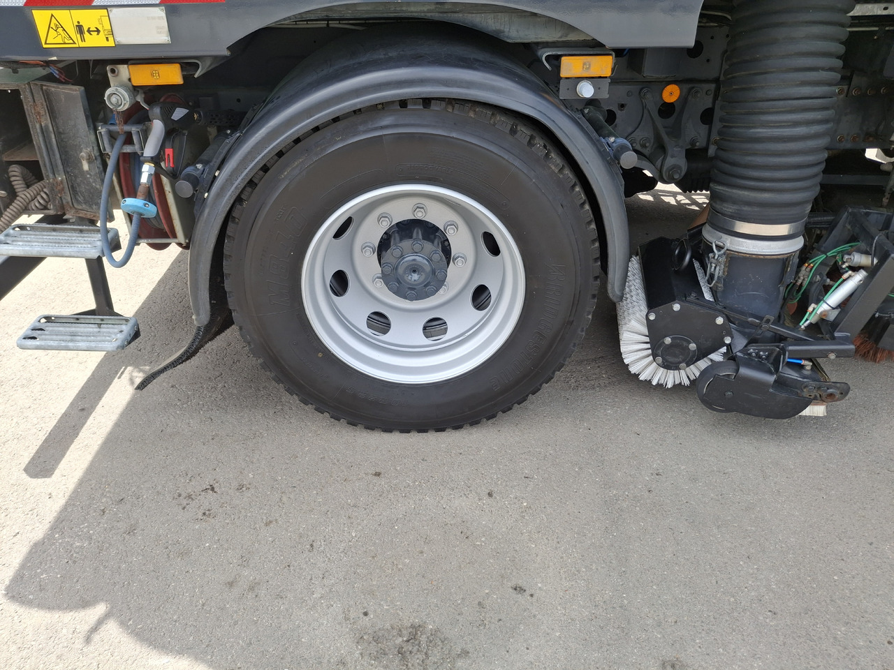 Barredora vial MERCEDES-BENZ Atego 1523 Zamiatarka Kehrmaschine Schmidt SK600 Karcher 2 Motoren Euro 6 PM10 Rura Do Liści: foto 21 Barredora vial MERCEDES-BENZ Atego 1523 Zamiatarka Kehrmaschine Schmidt SK600 Karcher 2 Motoren Euro 6 PM10 Rura Do Liści: foto 21