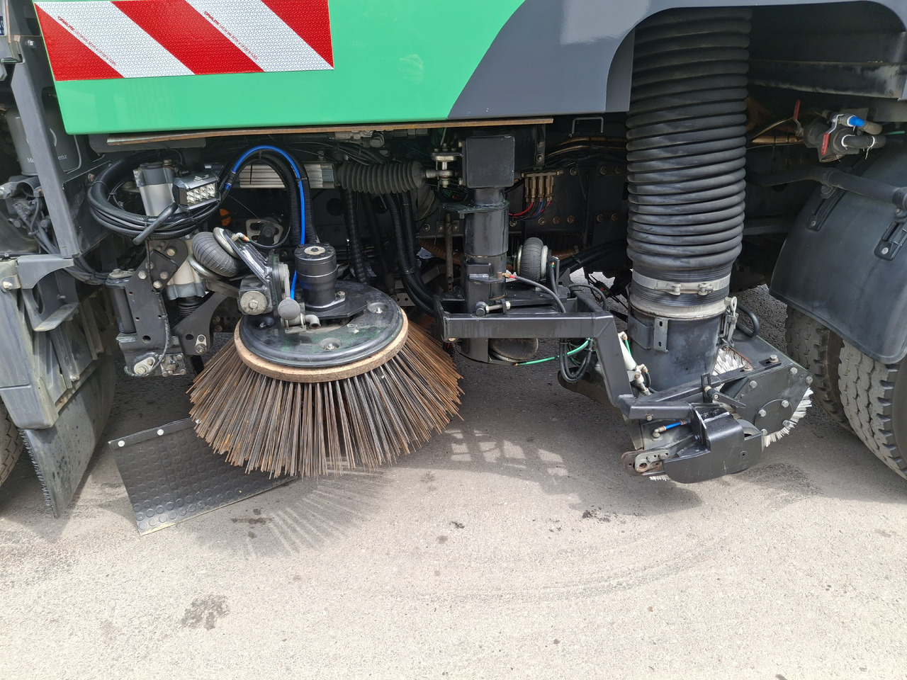 Barredora vial MERCEDES-BENZ Atego 1523 Zamiatarka Kehrmaschine Schmidt SK600 Karcher 2 Motoren Euro 6 PM10 Rura Do Liści: foto 10 Barredora vial MERCEDES-BENZ Atego 1523 Zamiatarka Kehrmaschine Schmidt SK600 Karcher 2 Motoren Euro 6 PM10 Rura Do Liści: foto 10