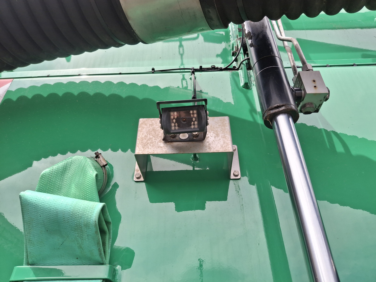 Barredora vial MERCEDES-BENZ Atego 1523 Zamiatarka Kehrmaschine Schmidt SK600 Karcher 2 Motoren Euro 6 PM10 Rura Do Liści: foto 17 Barredora vial MERCEDES-BENZ Atego 1523 Zamiatarka Kehrmaschine Schmidt SK600 Karcher 2 Motoren Euro 6 PM10 Rura Do Liści: foto 17