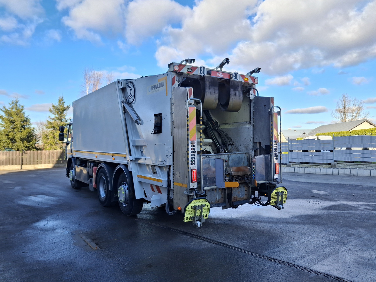 Renault D26 Śmieciarka Mullwagen Environnement VR5 LEV Euro 6 - Camión de basura: foto 3 Renault D26 Śmieciarka Mullwagen Environnement VR5 LEV Euro 6 - Camión de basura: foto 3