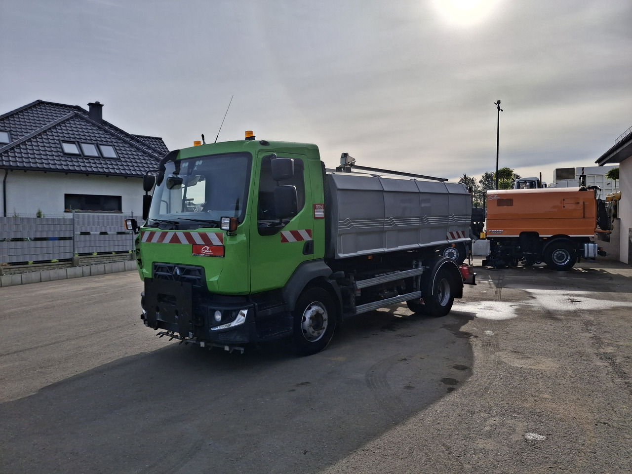 RENAULT D16 Polewaczka Karcher Straßenwaschanlage Euro 6 - Vehículo municipal: foto 3 RENAULT D16 Polewaczka Karcher Straßenwaschanlage Euro 6 - Vehículo municipal: foto 3
